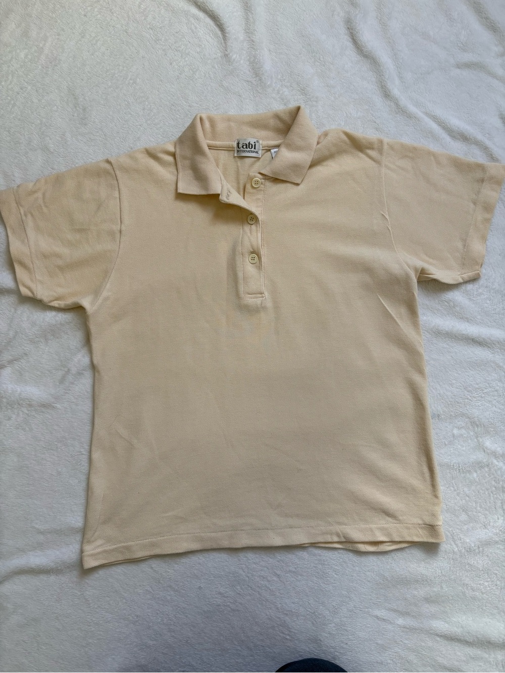 Cream-colored Tabi button-up